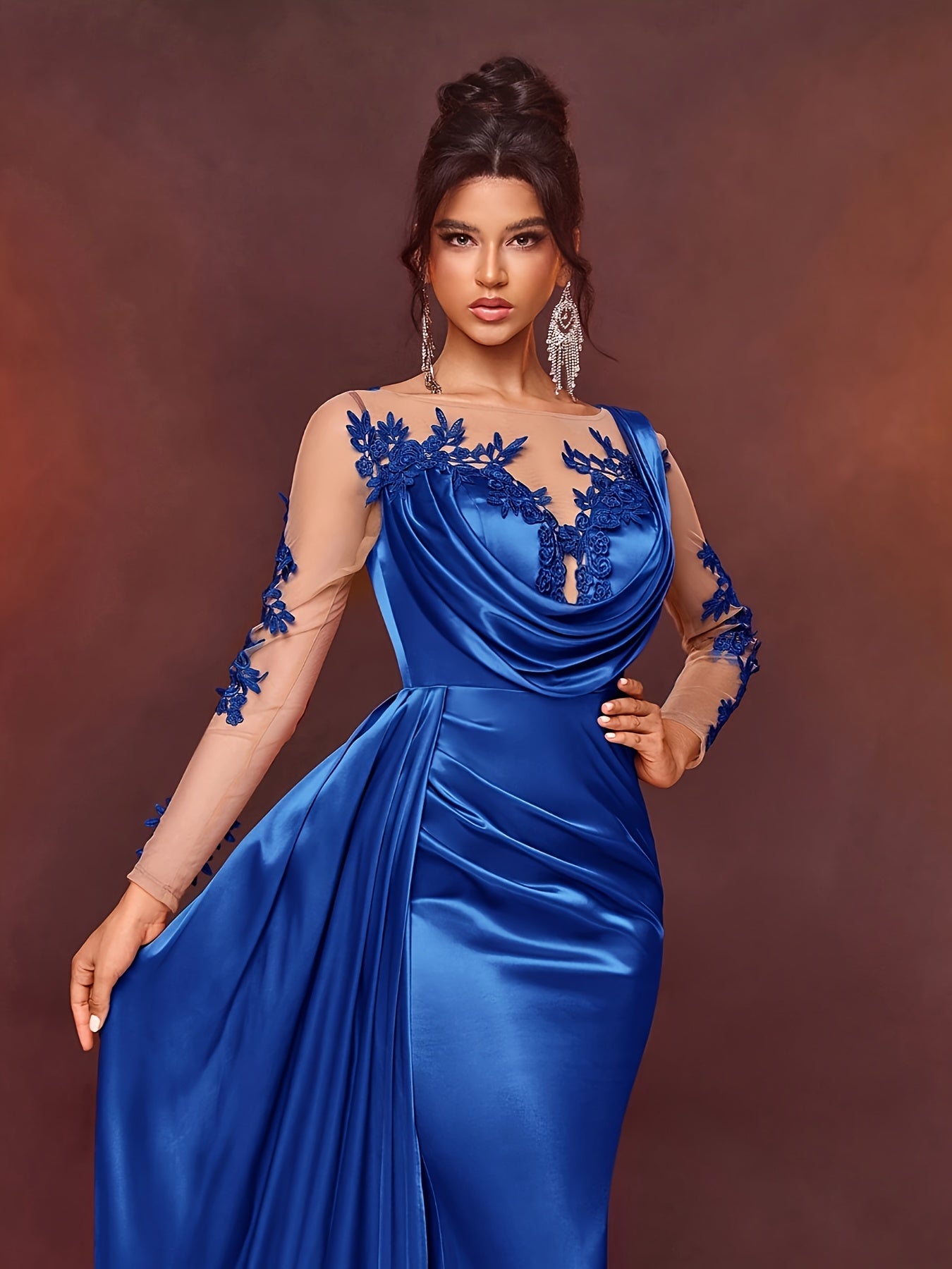 Elegant Collection | Women's Maxi Dress with Long Sleeves & Floor-Length Design 1