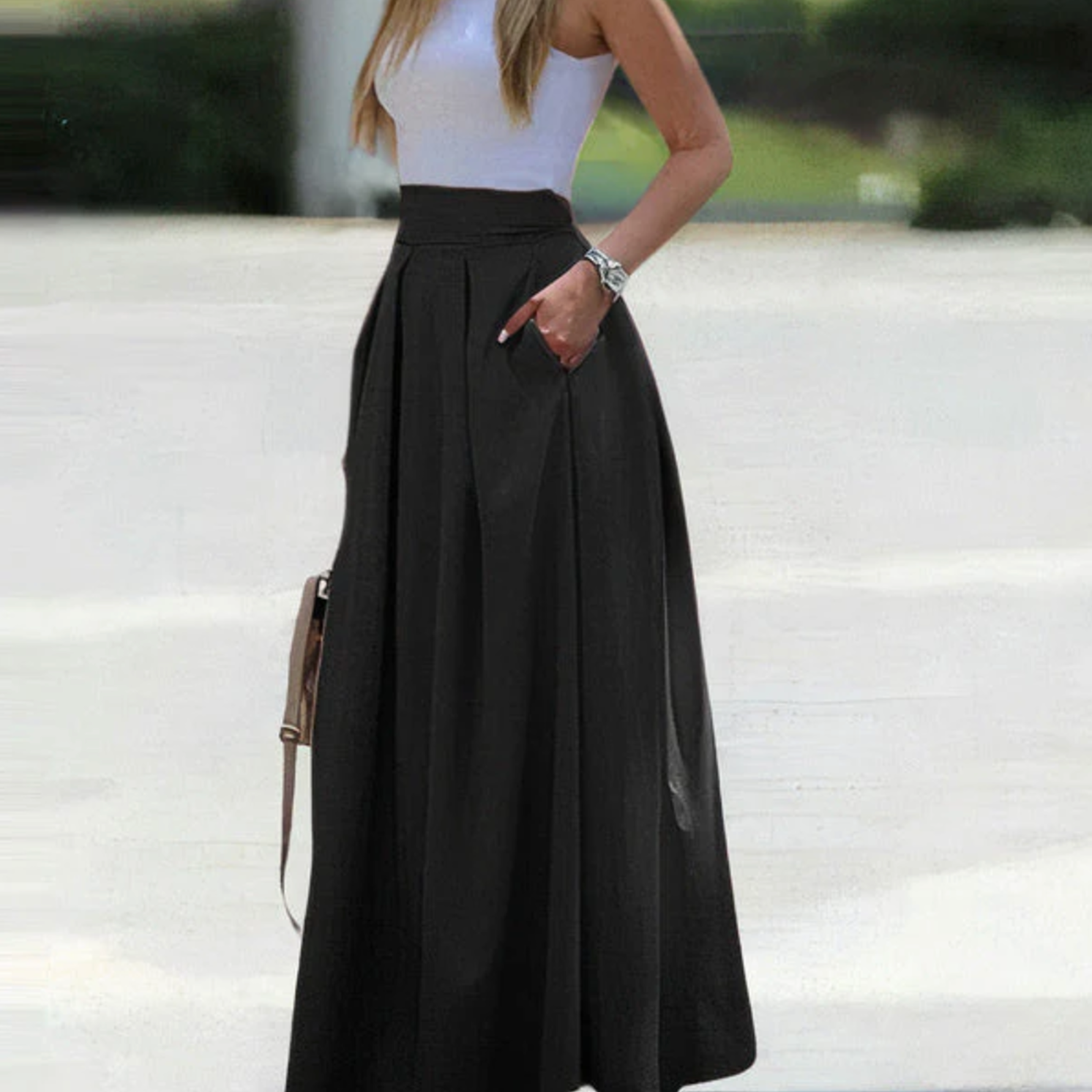 Elegant | Maxi Skirt for Women with High-Waist Design & Pockets 1