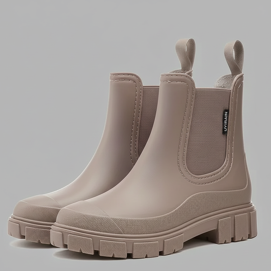 Women’s Pull-On Rain Boots with Lug Sole