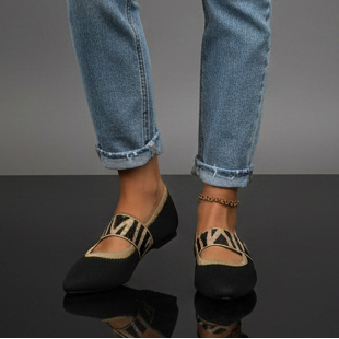 Women’s Black Pointed Toe Ballet Flats